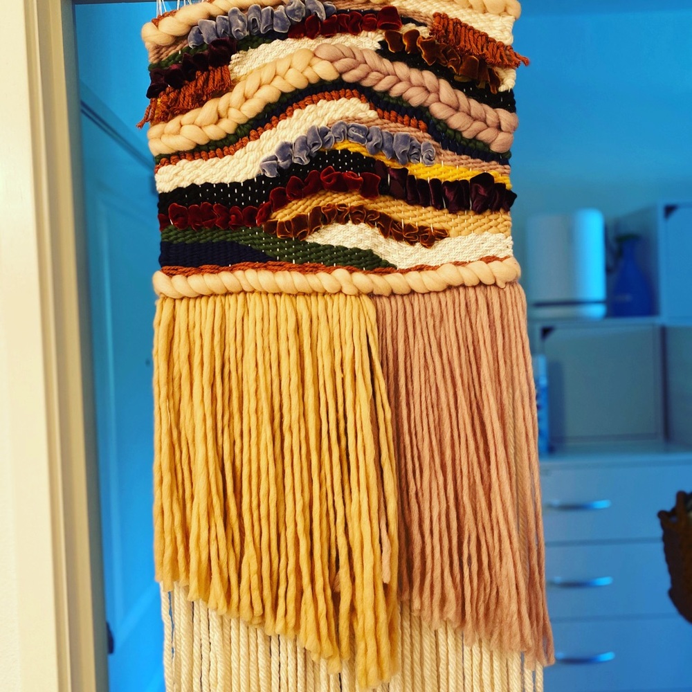 Weaving tapestry - Picture 2 of 7